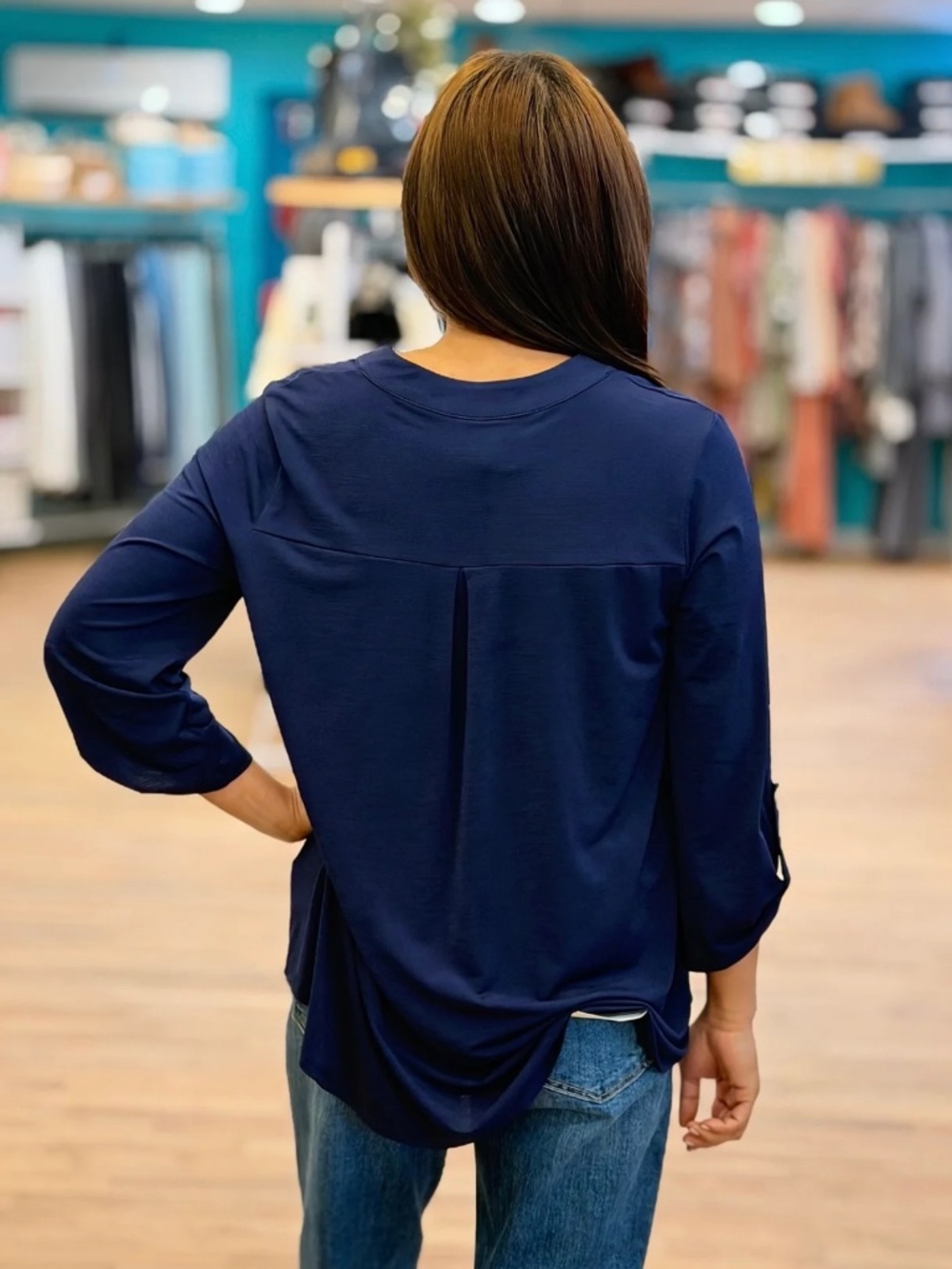 New Dear Scarlett Navy 3/4 Button Sleeve Lizzy Top V Neck Flowy Pullover Blouse - Picture 2 of 3